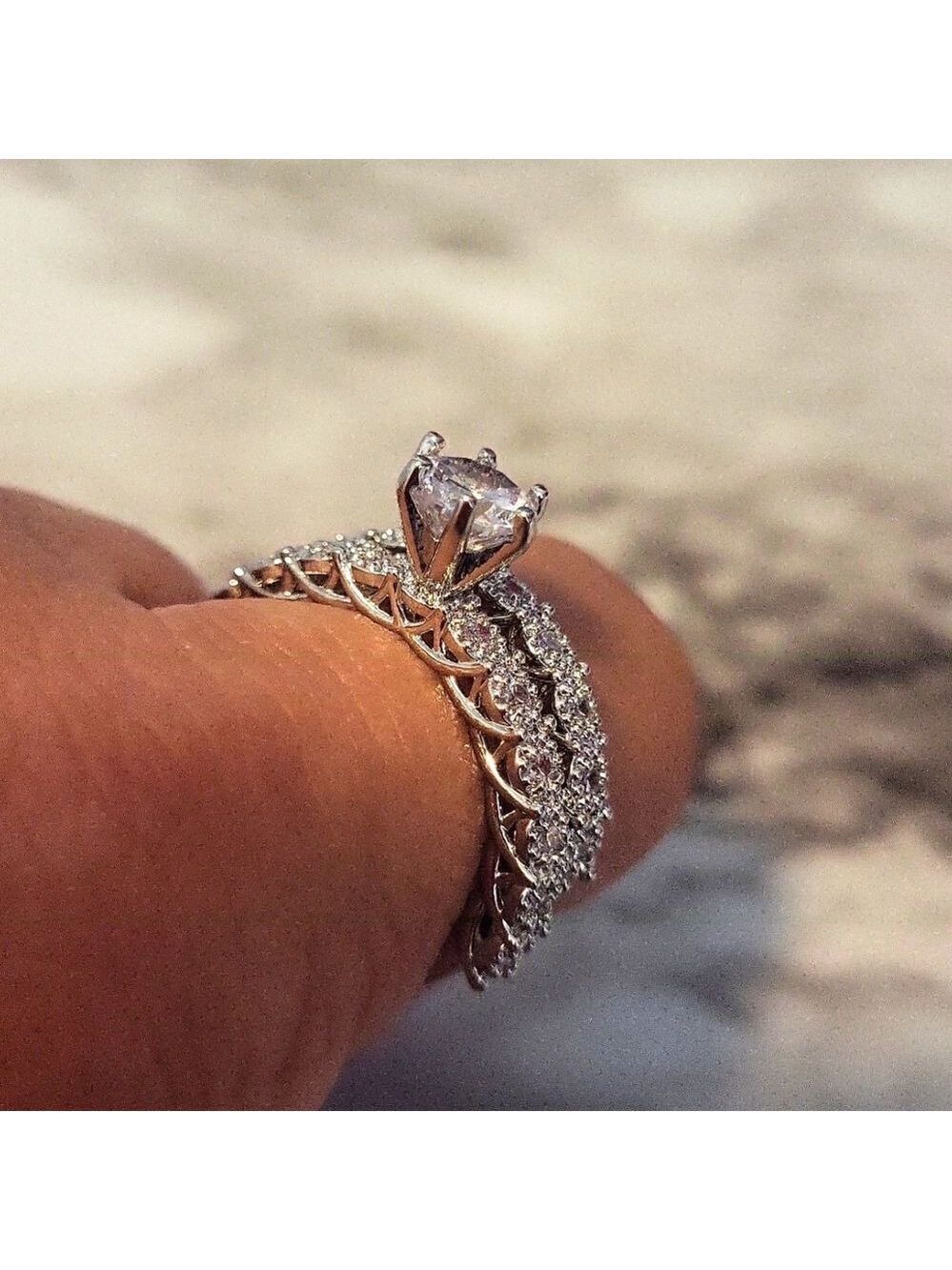 Flash Diamond Round Engagement Silvery Rings for Women